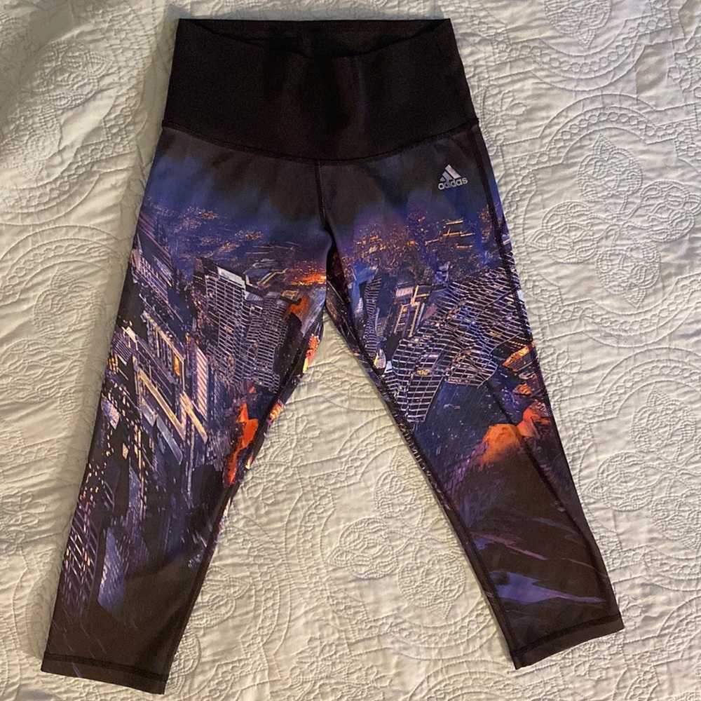 Adidas city scape cropped leggings